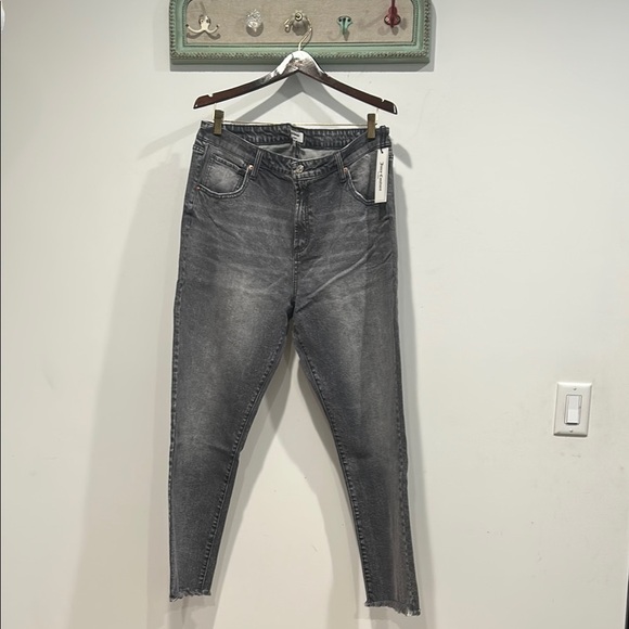 Juicy Couture Gray intake fade wash Straight Leg Jeans plus size 16 w women’s - Picture 1 of 10